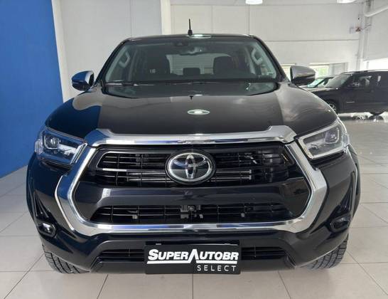 TOYOTA HILUX 2.8 D-4D TURBO DIESEL CD SR 4X4 AUTOMÁTICO